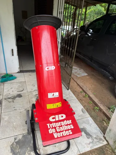 Vendo Triturador de galhos verdes