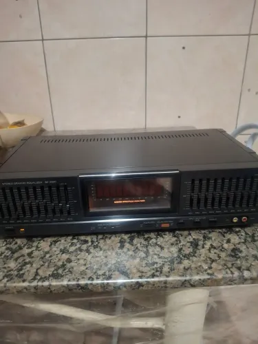 Equalizador sansui SE 3000