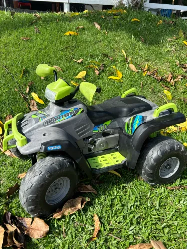 Quadriciclo Eletrico Infantil Peg Perego Polaris Sportsman 700