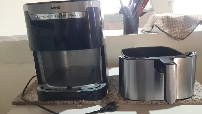 Vendo ou troco por TV Smart. Airfryer Arno-Fritadeira & Churrasqueira