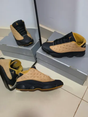 Air Jordan 13 Chutney