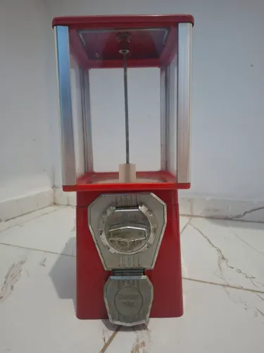 maquina de bolinhas/chicletes