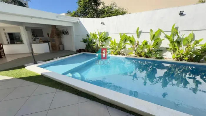 Recreio dos Bandeirantes | Casa de Condomínio 4 quartos, sendo 4 suites