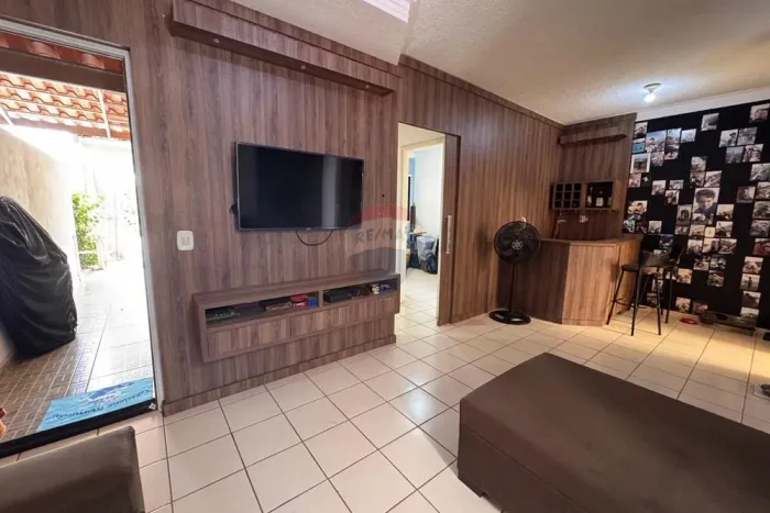 Casa 3 Quartos (1 Suíte com Hidro) em Condomínio com Lazer Completo