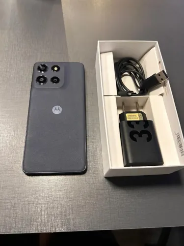 Motorola Moto G56 5G 256GB - 8GB RAM - 2 Meses de Uso + Nota Fiscal