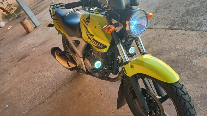 Vendo ou troco aceito cartão de crédito 