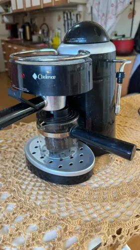 Cafeteira Expresso Cadence EXP302 com Vaporizador - Bem conservada
