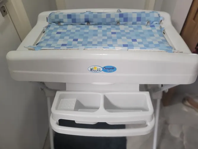 BANHEIRA COM TROCADOR
