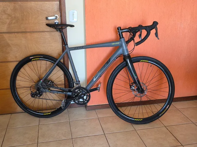 Bicicleta Oggi Velloce Disc 2023