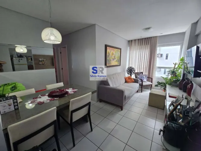 Excelente apartamento de 2 quartos mobiliado na Torre, em localização privilegiada