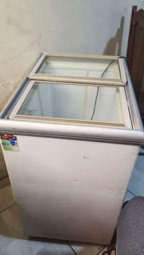 Vendo freezer expositor 120 litros