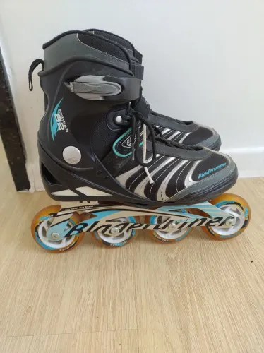 Patins Blade Runner número 38 (pouco uso)