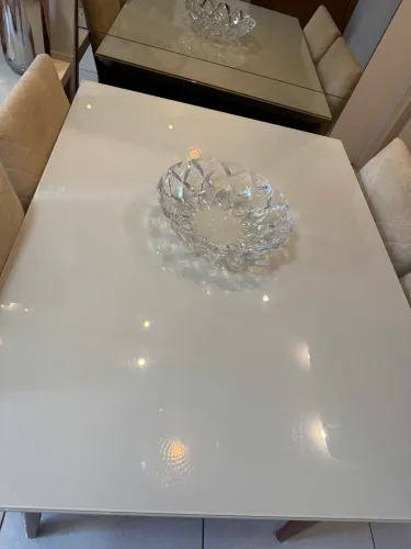 Conjunto de mesa com 4 cadeiras 