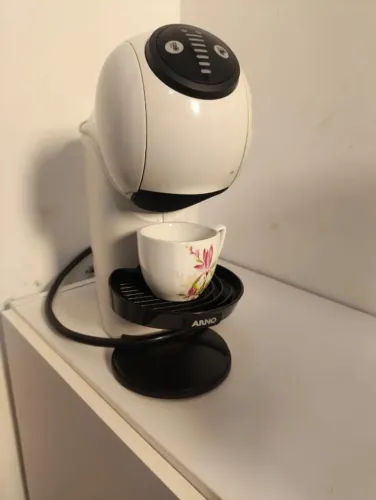 Cafeteira Nescafé Dolce Gusto Genio S Plus 127v