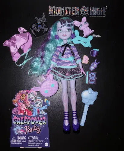 Monster high Twyla creepover completa e nova