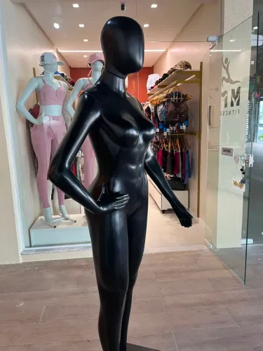 Manequim Feminino Loja Preto