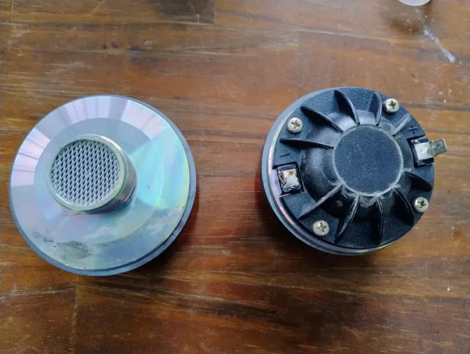 Driver de titânio JBL 60w