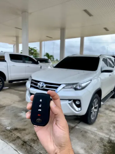 Capa de chave Toyota Hilux SW4 & Corolla - Modelo Presencial