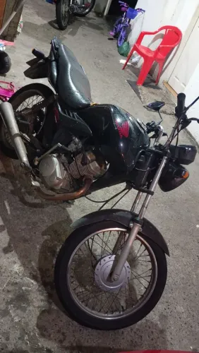 Moto boa em dia trásfere certinho