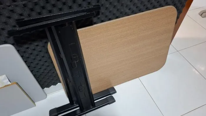 Mesa pequena de escritório