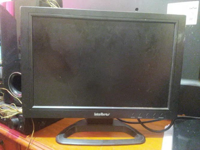 Monitor em bom estado Ac ofertas posso entregar