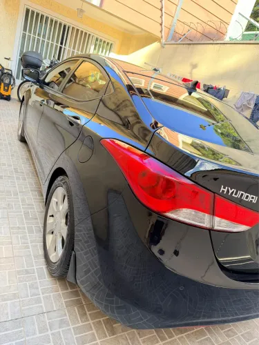 Hyundai Elantra GLS 1.8 16V Aut. 2013