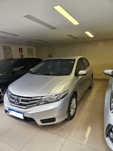 Honda City Sedan LX 1.5 Flex 16V 4P Aut. 2013