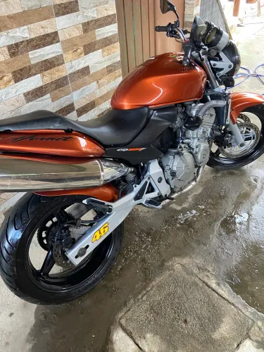 Hornet 600 impecável