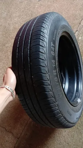 Pneu aro 14