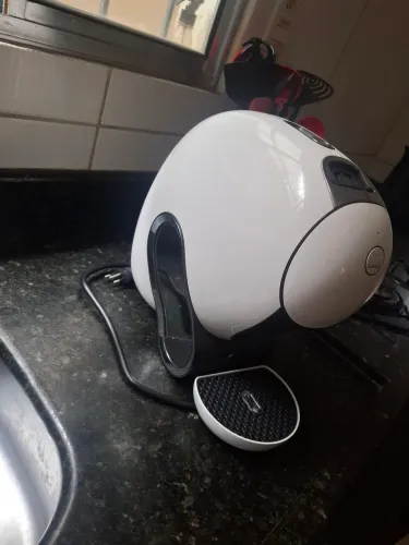 Cafeteira dolce gusto neo 