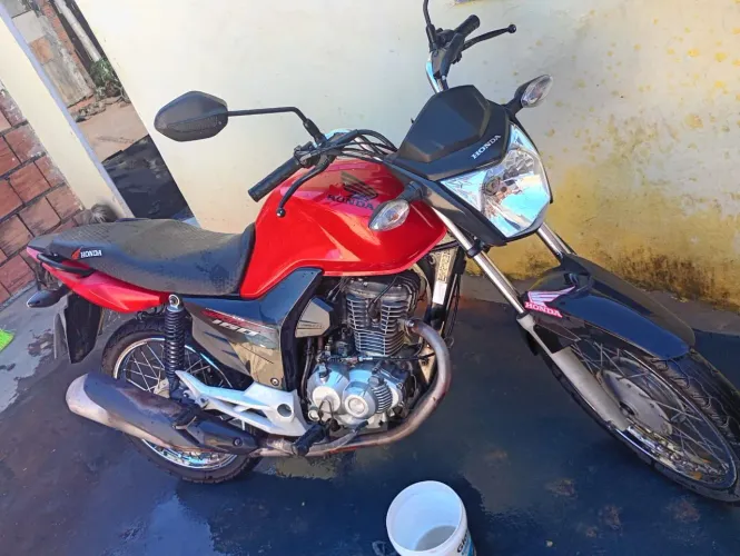 Vende moto 160