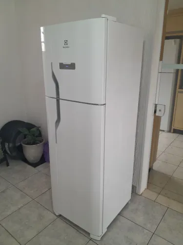 Geladeira Electrolux Frost Free 127v novíssima 