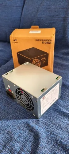Fonte De Alimentação Para Pc C3tech C3plus 200w (NOVA)