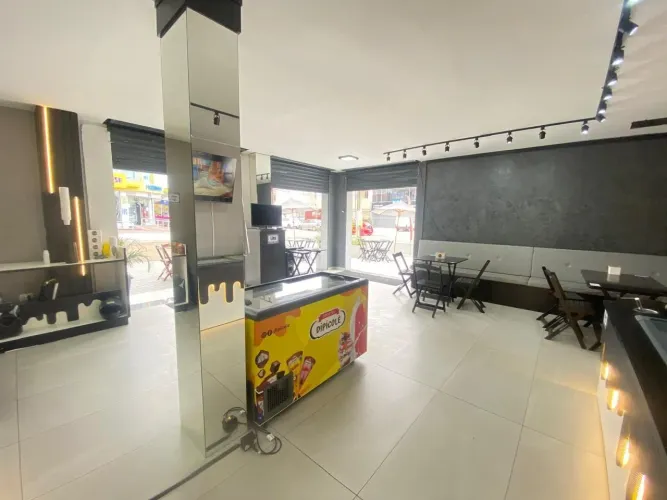 VENDO SORVETERIA COMPLETA TUDO OQUE ESTA NAS FOTOS