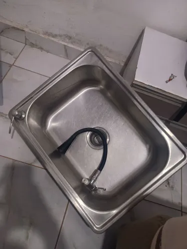 Cuba de sobrepor de cozinha.