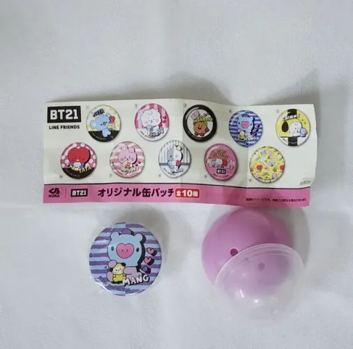 Botton BT21 Mang Oficial Kura Sushi Japão em Cápsula
