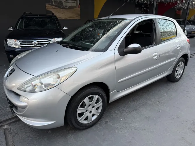 Peugeot 207 Active 1.4 Flex 8V 5P 2014