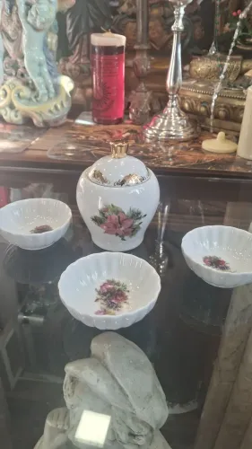 conjunto de porcelana vintage potiche 12 cm <br>Potiche 12 cm Pratinhos 9cm
