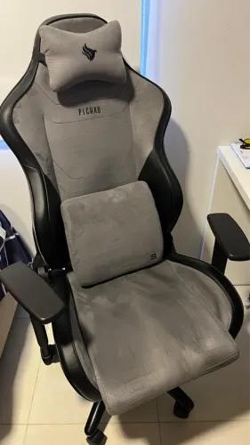 Cadeira Gamer Pichau Cinza e Preta com Almofadas