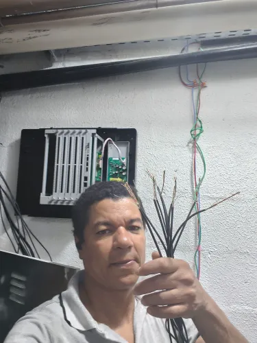 Instalação e reparo de Sistemas de interfones, Automático e Câmeras