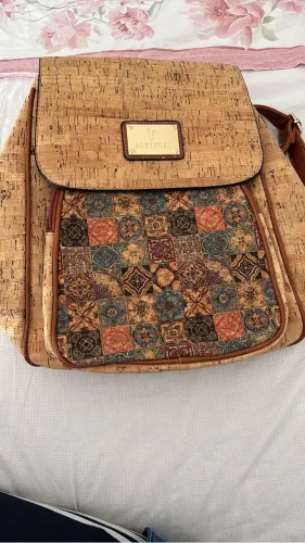 Mochila em cortiça