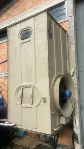 Torre de resfriamento para extrussora e injetora
