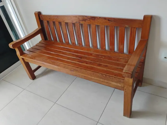 Sofá madeira maciça