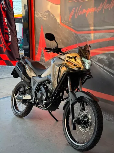 Sahara 300 ADV 2025