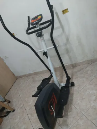 Simulador de caminhada eliptico athletic