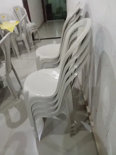 Conjunto de mesa e cadeira