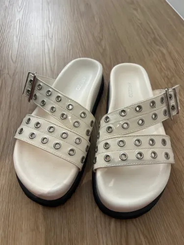 Sandália Arezzo 35