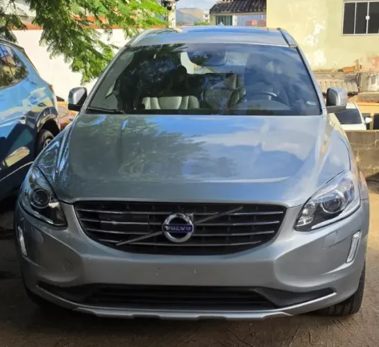 Volvo XC 60 T-6 Inscription 2.0 FWD 5P 2015