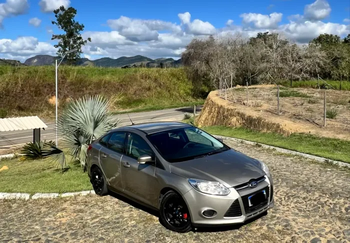 Ford Focus Sedan 2.0 16v/2.0 16V Flex 4P Aut. 2014