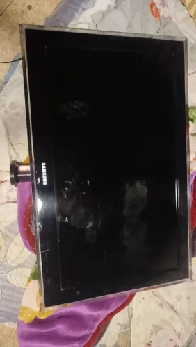 Vendo tv Samsung 32 polegadas não é smart!